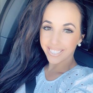 Meet your Posher, Desiree